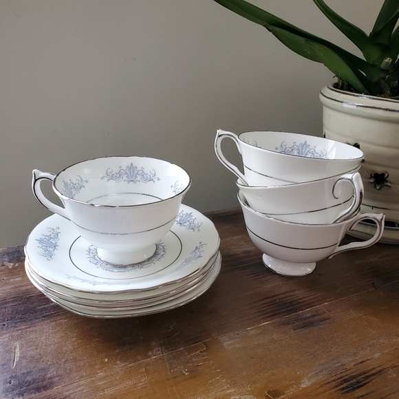 Aynsley Venetian teacup and saucer set of 4 vintage antique English bone china